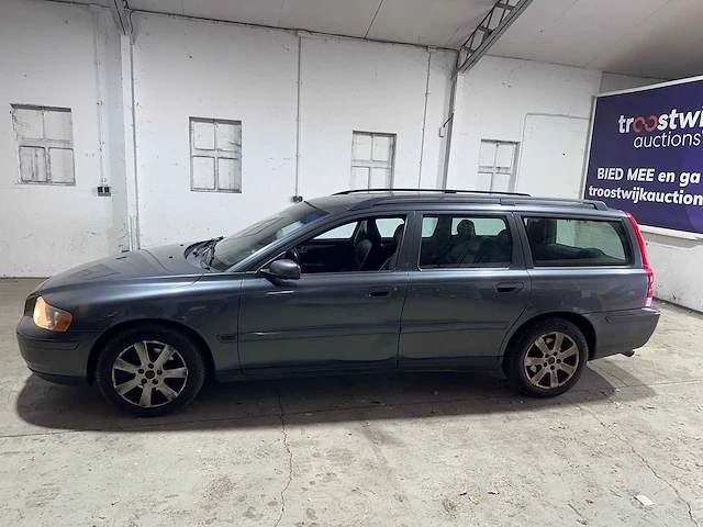 Volvo - v70 - 2.4d summum - px-091-x - afbeelding 2 van  22