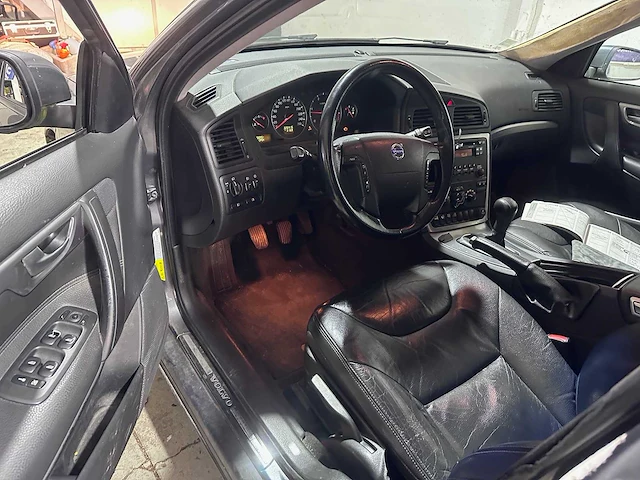 Volvo - v70 - 2.4d summum - px-091-x - afbeelding 8 van  22