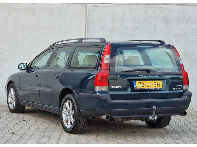 Volvo - v70 - 2.5 t awd - 72-lj-sh - 2003 - afbeelding 17 van  23