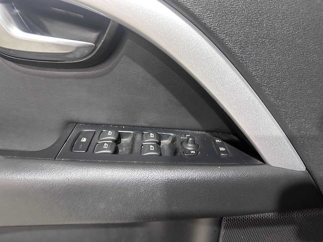 Volvo - v70 - 2.5t momentum automaat- 8-stx-98 - afbeelding 3 van  18