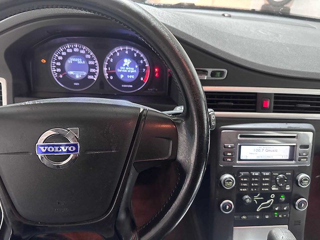 Volvo - v70 - 2.5t momentum automaat- 8-stx-98 - afbeelding 18 van  18
