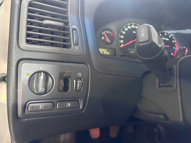 Volvo - v70 cross country - 2.4 t - 58-ltf-4 - afbeelding 13 van  20