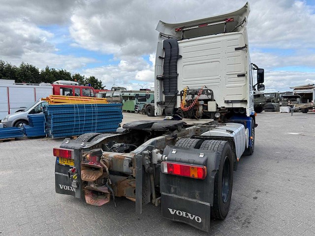 Volvo - vrachtwagen - afbeelding 8 van  18
