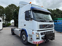Volvo - vrachtwagen - afbeelding 12 van  18