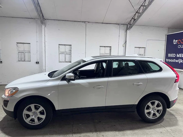 Volvo - xc60 - 3.2 awd summum automaat- gvp-31-z - afbeelding 2 van  21