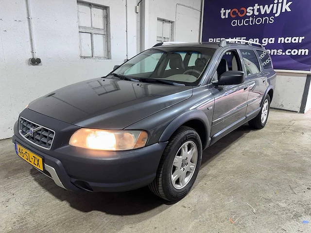 Volvo - xc70 - 2.5 t - 46-sl-zx - afbeelding 1 van  19