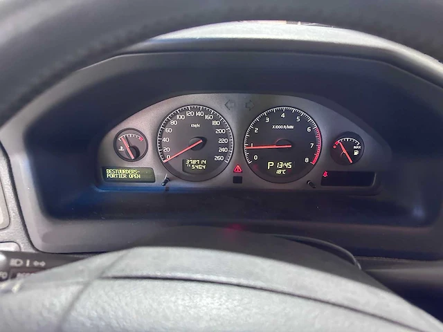Volvo - xc70 - 2.5 t automaat comfort l. - 50-lg-kg - afbeelding 10 van  22