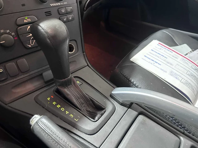 Volvo - xc70 - 2.5 t automaat comfort l. - 50-lg-kg - afbeelding 14 van  22