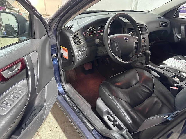 Volvo - xc70 - 2.5 t automaat comfort l. - 50-lg-kg - afbeelding 8 van  22