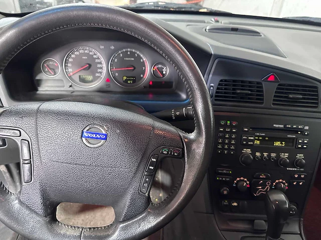 Volvo - xc70 - 2.5 t gtr.comfort l automaat - 32-lx-px - afbeelding 2 van  21
