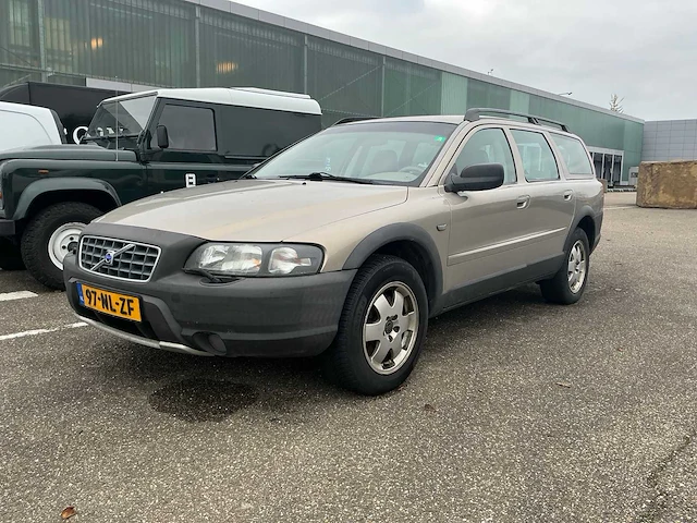 Volvo - xc70 - personenauto (97-nl-zf) - afbeelding 1 van  19
