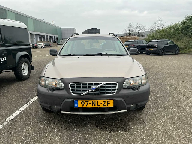 Volvo - xc70 - personenauto (97-nl-zf) - afbeelding 12 van  19