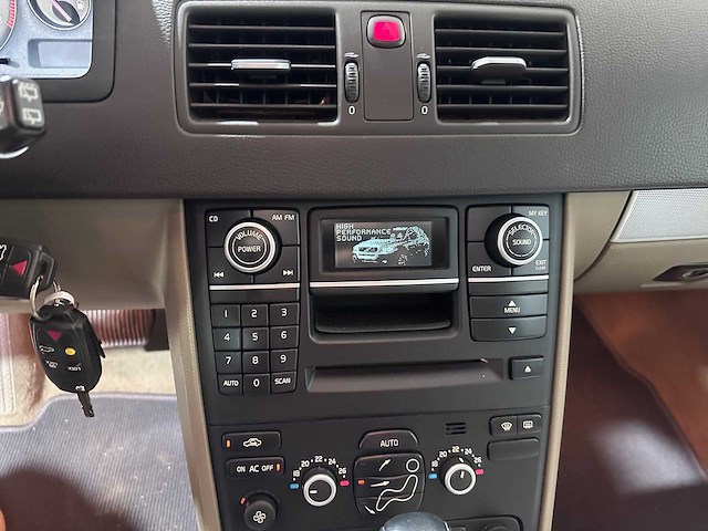 Volvo - xc90 - 3.2 momentum automaat - 66-lxd-1 - afbeelding 6 van  23