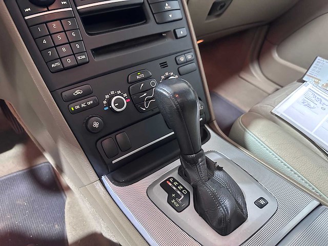 Volvo - xc90 - 3.2 momentum automaat - 66-lxd-1 - afbeelding 8 van  23