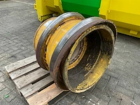 Volvo 23.5x25” wiellader velg - afbeelding 1 van  5