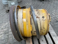Volvo 23.5x25” wiellader velg - afbeelding 4 van  5