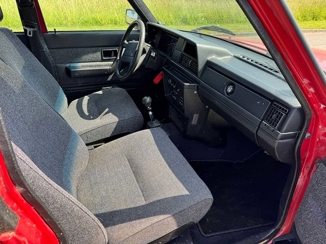 Volvo 240 2.0i polar geheel orginele stationwagen gx-sr-52 - afbeelding 15 van  17