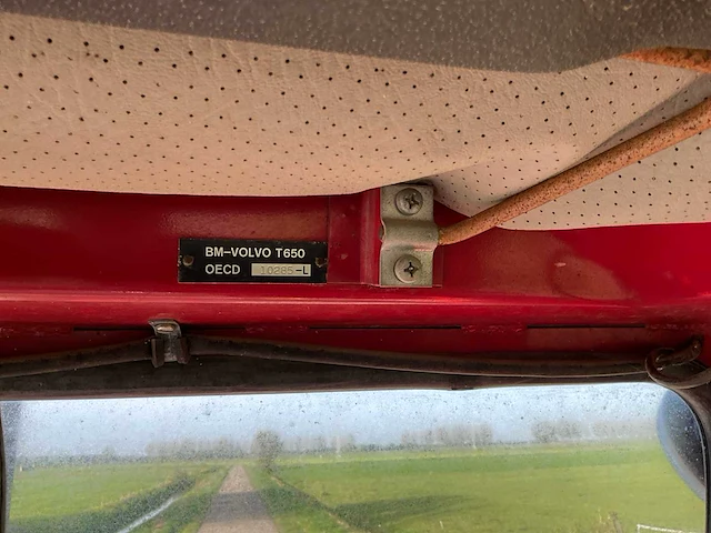 Volvo 650 oldtimer tractor - afbeelding 7 van  26
