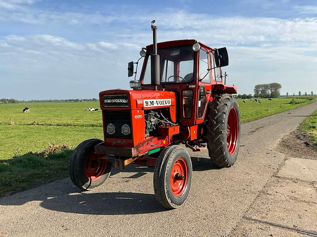 Volvo 650 oldtimer tractor - afbeelding 1 van  26