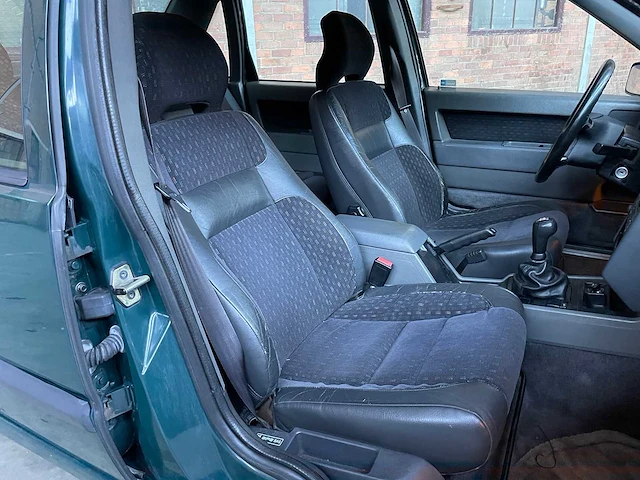 Volvo 850 t-5 2.3i 20v turbo 211pk 1994 -youngtimer- - afbeelding 31 van  39