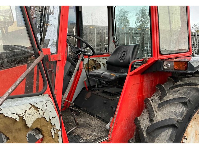 Volvo bm valmet 405 tweewielaangedreven landbouwtractor - afbeelding 9 van  20