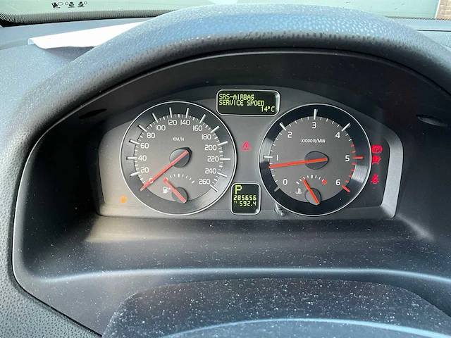 Volvo c 30 2.4 summum - personenauto - afbeelding 4 van  13