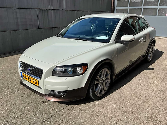 Volvo c 30 2.4 summum - personenauto - afbeelding 1 van  13