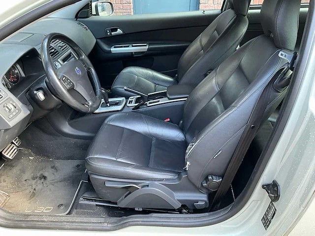 Volvo c 30 2.4 summum - personenauto - afbeelding 12 van  13