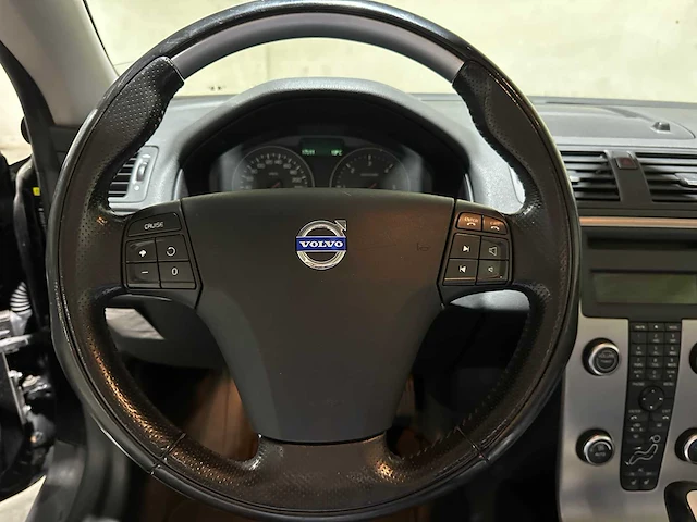 Volvo c70 convertible 2.0d summum 136pk 2010, jv-433-g - afbeelding 14 van  39