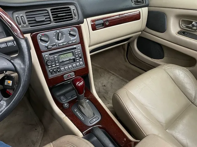 Volvo c70 convertible 2.3 t5 luxury 239pk 2000, 51-rj-bz - afbeelding 31 van  53