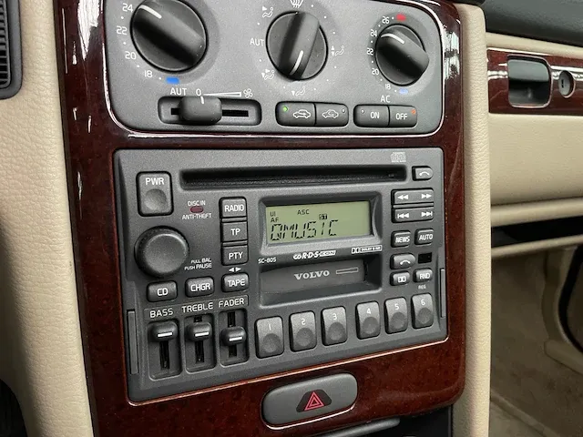 Volvo c70 convertible 2.3 t5 luxury 239pk 2000, 51-rj-bz - afbeelding 33 van  53