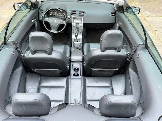 Volvo c70 convertible 2.4 d5 summum, automaat, 93-xb-fs - afbeelding 2 van  15