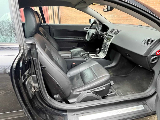 Volvo c70 convertible 2.4 d5 summum, automaat, 93-xb-fs - afbeelding 5 van  15