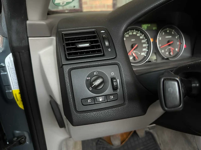 Volvo c70 convertible 2.4 summum 140pk 2006, hvr-58-h - afbeelding 19 van  37
