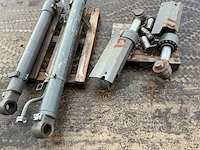 Volvo cilinder graafmachine (4x) - afbeelding 9 van  14