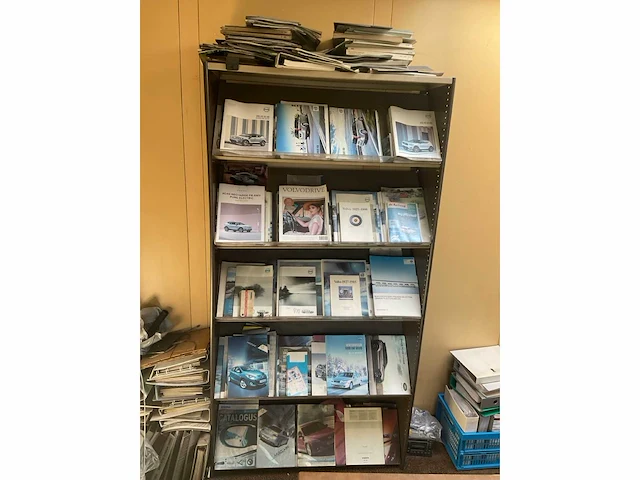 Volvo documentatie en decoratie - afbeelding 2 van  25