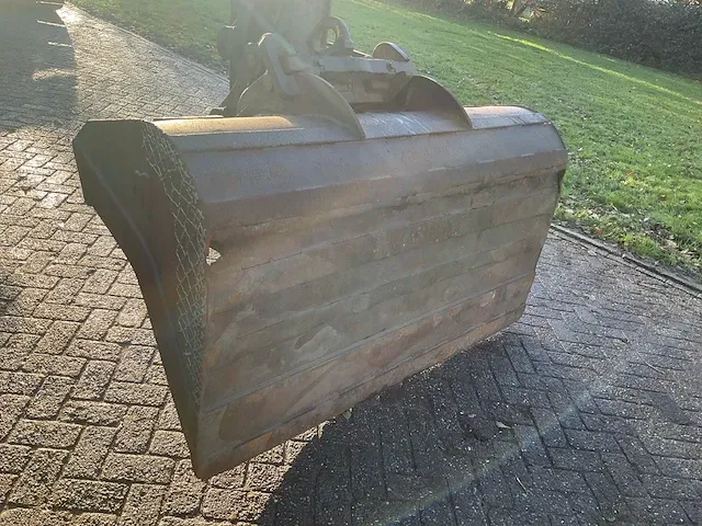 Volvo ec240clr rupsgraafmachine - afbeelding 10 van  47