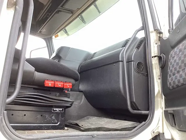 Volvo fh 12 vrachtwagen - afbeelding 3 van  13
