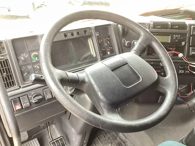 Volvo fh 12 vrachtwagen - afbeelding 9 van  13