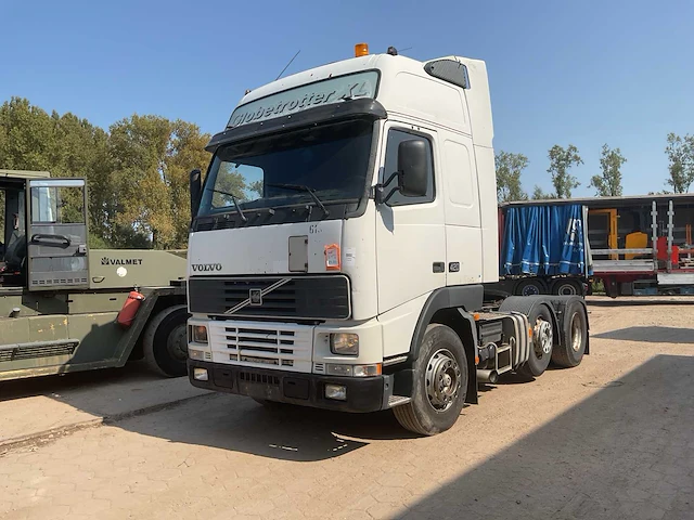 Volvo fh vrachtwagen - afbeelding 1 van  11