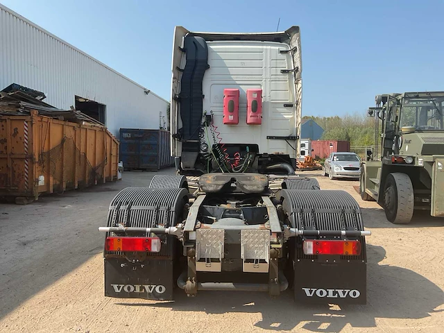 Volvo fh vrachtwagen - afbeelding 8 van  11