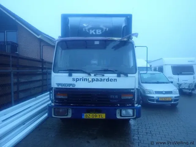 Volvo fl 611 vrachtwagen/paardenwagen bj 1988 - afbeelding 2 van  9