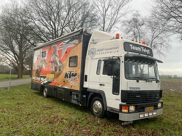 Volvo fl6 camper met werkplaats - afbeelding 1 van  43