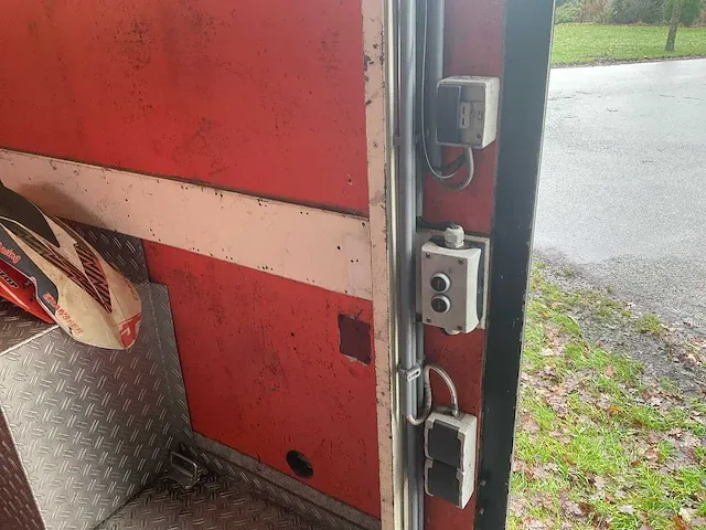 Volvo fl6 camper met werkplaats - afbeelding 13 van  43