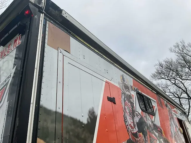 Volvo fl6 camper met werkplaats - afbeelding 18 van  43