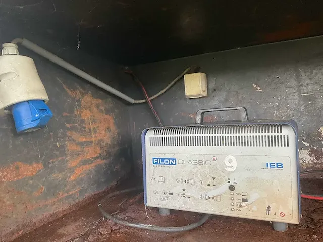 Volvo fl6 camper met werkplaats - afbeelding 22 van  43