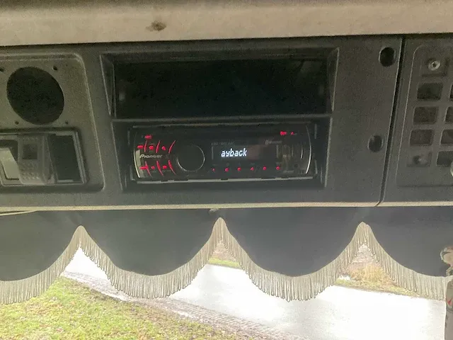 Volvo fl6 camper met werkplaats - afbeelding 30 van  43