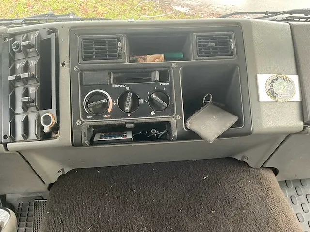 Volvo fl6 camper met werkplaats - afbeelding 32 van  43