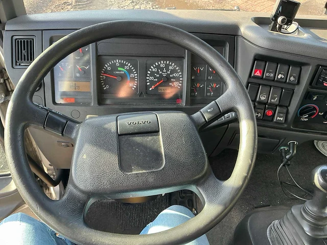 Volvo fl612 vrachtwagen - afbeelding 18 van  53