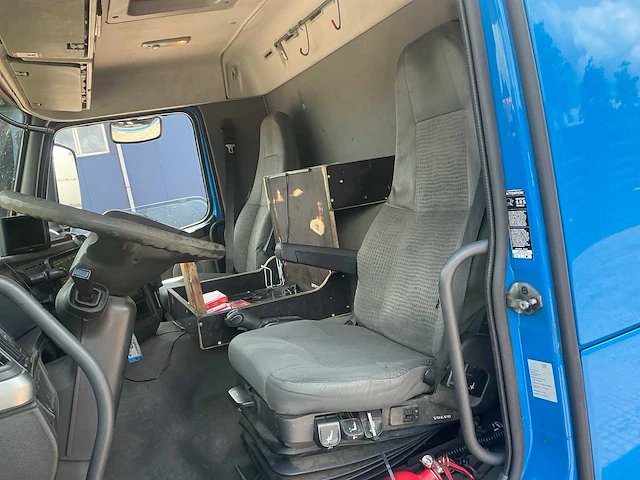 Volvo fm9 6x2r fal8.0 radt-a8 med vrachtwagen - afbeelding 18 van  50